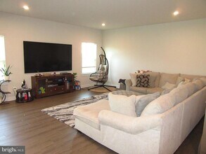 604 Longleaf Dr in Christiana, DE - Building Photo - Building Photo
