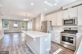 218 E Pennsylvania Ave in Towson, MD - Building Photo - Building Photo