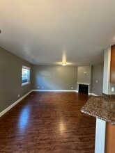 1454 Four Seasons Dr in Roseburg, OR - Building Photo - Building Photo