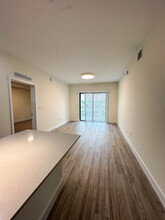 3353 W 90th St, Unit A6 in Hialeah, FL - Foto de edificio - Building Photo