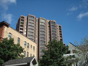 Loring Green West in Minneapolis, MN - Building Photo - Building Photo