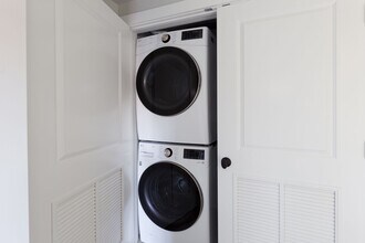 1405 W Belden Ave, Unit 1 in Chicago, IL - Foto de edificio - Building Photo