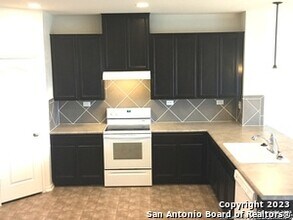 525 Granite Mist in Universal City, TX - Building Photo - Building Photo