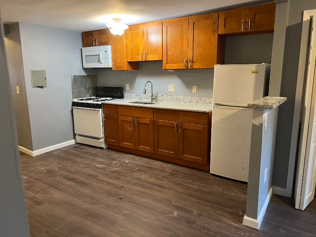 421 Dickinson St in Philadelphia, PA - Building Photo - Building Photo