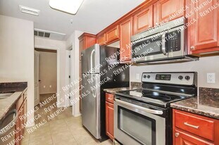 2550 E River Rd, Unit C-410 in Tucson, AZ - Building Photo