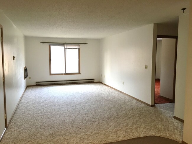 511 6th St NE in Watertown, SD - Building Photo - Building Photo