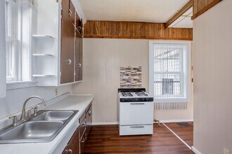 117 W Division St, Unit 117 W. Division Street - 2 in Fond du Lac, WI - Building Photo - Building Photo