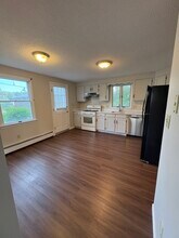 294 Humphrey St, Unit 294 in Lowell, MA - Building Photo - Building Photo