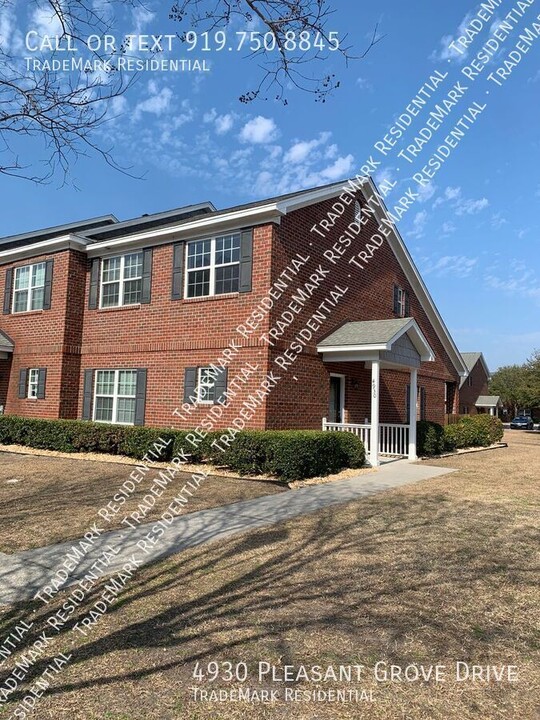 4930 Pleasant Grove Dr in Wilmington, NC - Foto de edificio