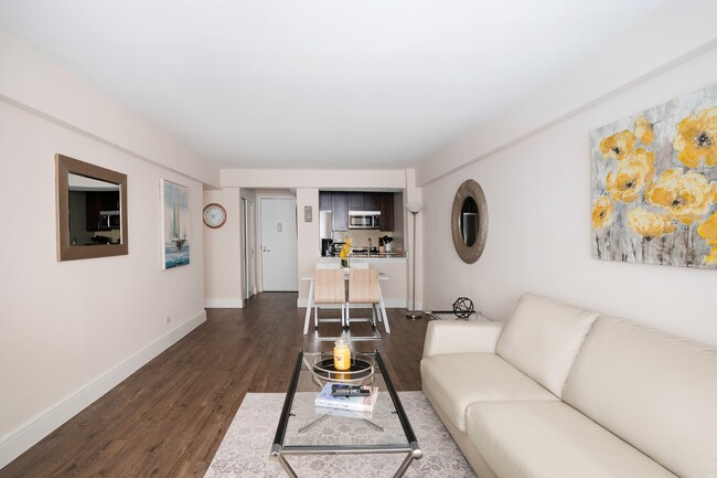 225 E 63rd St in New York, NY - Building Photo - Building Photo
