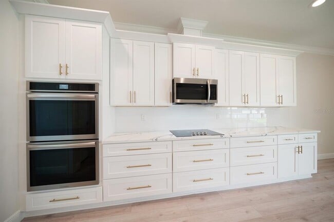 20007 Leonard Rd in Lutz, FL - Building Photo - Building Photo