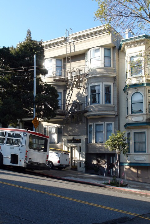 1227 Masonic Ave in San Francisco, CA - Foto de edificio
