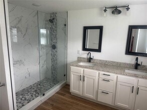 905 N Center St in Plant City, FL - Building Photo - Building Photo