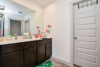 8134 Sugar Cane Ln in Arcola, TX - Building Photo - Building Photo