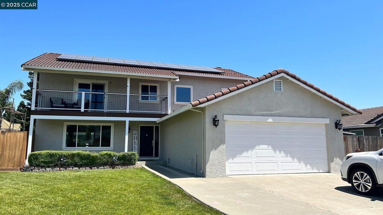 319 Flagstone Ct in Vacaville, CA - Building Photo
