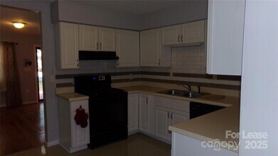 823 Wabash Ave in Charlotte, NC - Building Photo - Building Photo