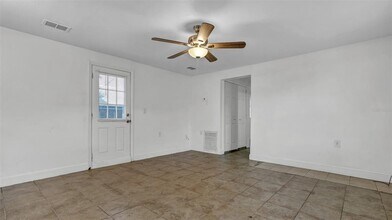 725 Strain Blvd in Lakeland, FL - Building Photo - Building Photo
