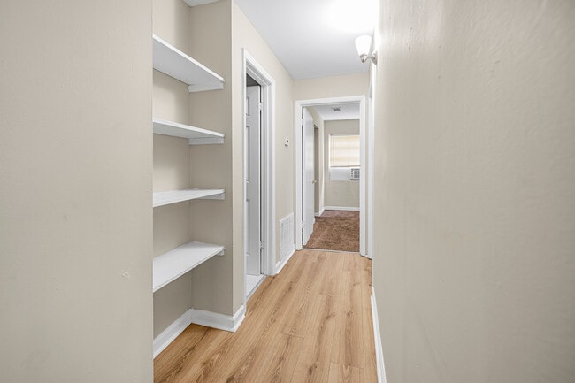 Palm Court Apartments