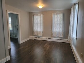 124 Michters Rd in Newmanstown, PA - Foto de edificio - Building Photo