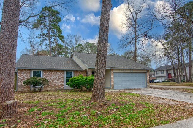 2302 Cades Cove Dr in Spring, TX - Foto de edificio - Building Photo