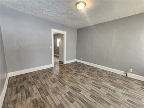 3443 Regent Rd in Cleveland, OH - Building Photo - Building Photo