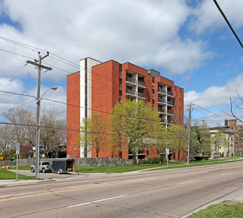 Emmanuel Lutheran Manor in Toronto, ON - Building Photo