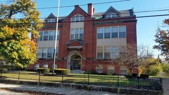 41 Prospect St in Webster, MA - Building Photo