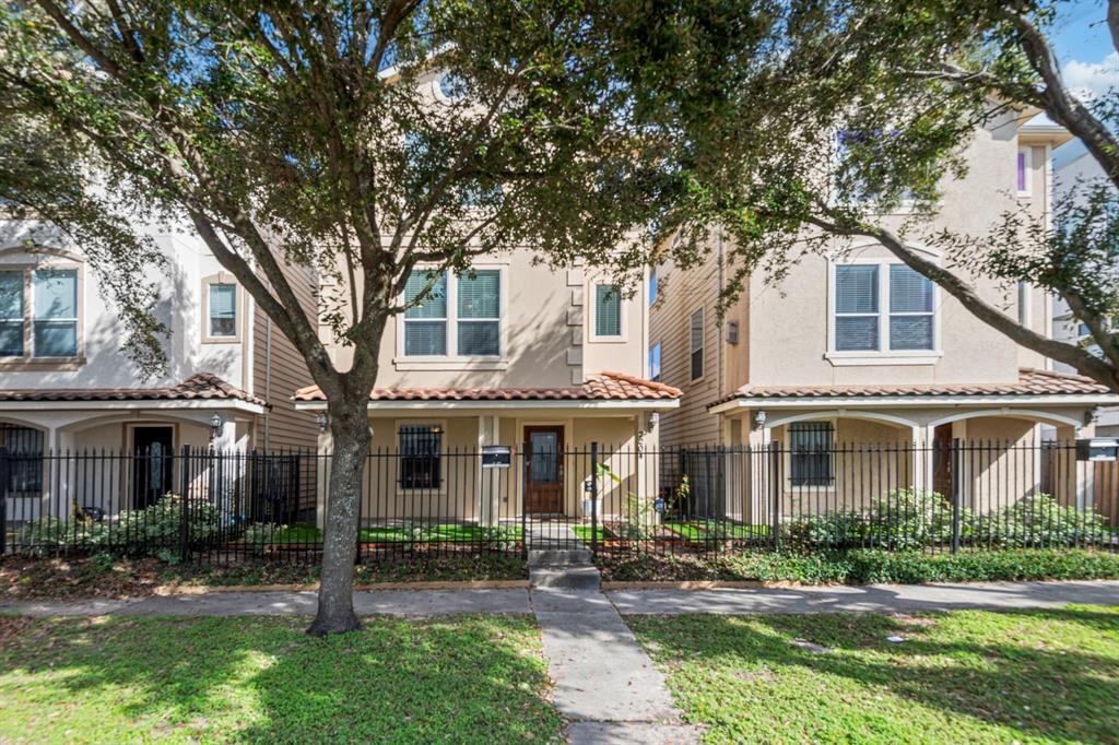 2204 Colorado St in Houston, TX - Building Photo