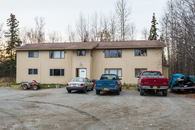 1000 N Elsinore Way in Wasilla, AK - Building Photo - Building Photo