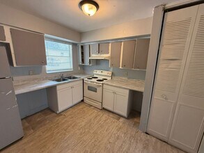 100 NE 10th Ave in Mulberry, FL - Building Photo - Building Photo