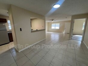 858 Fox Lake Dr in Lakeland, FL - Building Photo - Building Photo