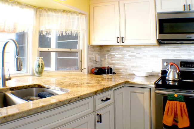 7479 SE Eagle Ave in Hobe Sound, FL - Building Photo - Building Photo