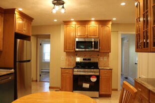 11 Central Ave, Unit 1 in Wakefield, MA - Building Photo