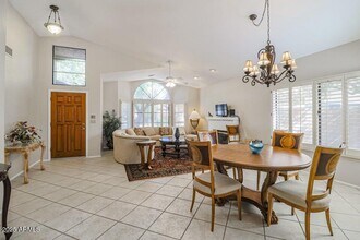 15629 N 51st St in Scottsdale, AZ - Building Photo - Building Photo