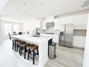 4620 Modena Bay Bend in Leander, TX - Foto de edificio - Building Photo