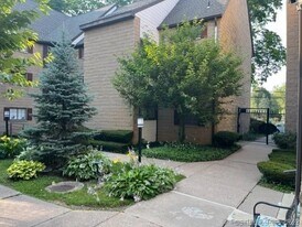 181 Loomis Dr in West Hartford, CT - Building Photo