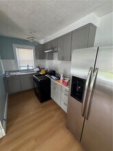 694 Killingly St in Johnston, RI - Building Photo - Building Photo