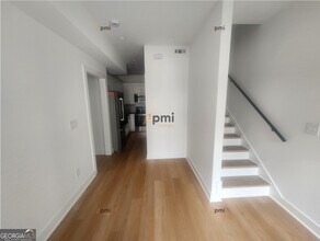 6305 Shannon Pkwy in Union City, GA - Building Photo - Building Photo