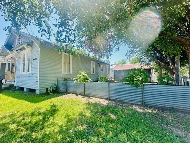 property at 1110 Convention St