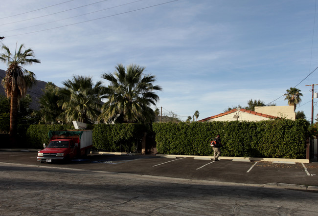 The Villa in Palm Springs, CA - Building Photo - Building Photo