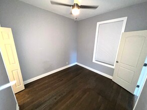 3105 W Diversey Ave in Chicago, IL - Building Photo - Building Photo