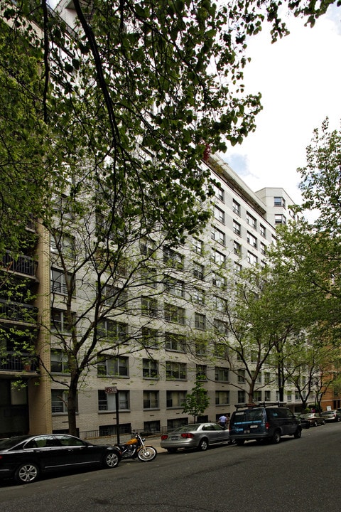 509-511 E 80th St in New York, NY - Building Photo
