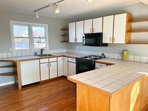45 Milton St in Fairfield, CT - Building Photo - Building Photo