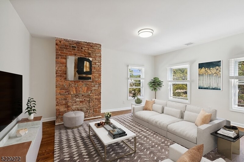 14 Munn St in Montclair, NJ - Building Photo