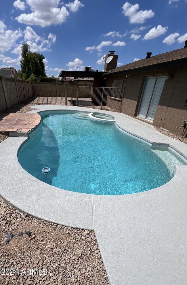 property at 7301 W Canterbury Dr