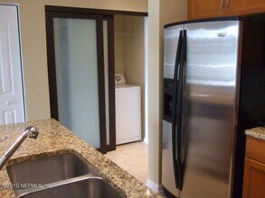 10435 Mid Town Pkwy in Jacksonville, FL - Foto de edificio - Building Photo