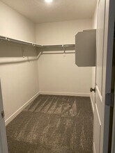 102 E Grant Ln in North Salt Lake, UT - Building Photo - Building Photo