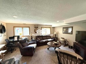 17932 Jaguar Path in Lakeville, MN - Foto de edificio - Building Photo