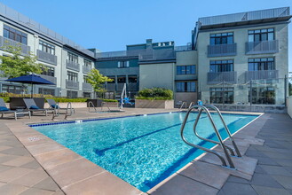 Agora at South Main in Walnut Creek, CA - Foto de edificio - Building Photo