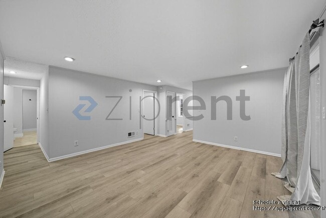 property at 792 Marstevan Dr NE